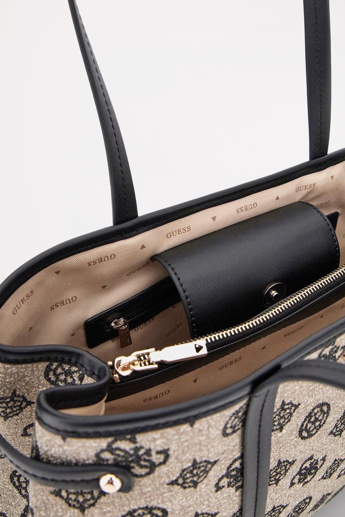 GUESS BEYZA GIRLFRIEND TOTE en color NEGRO (3)
