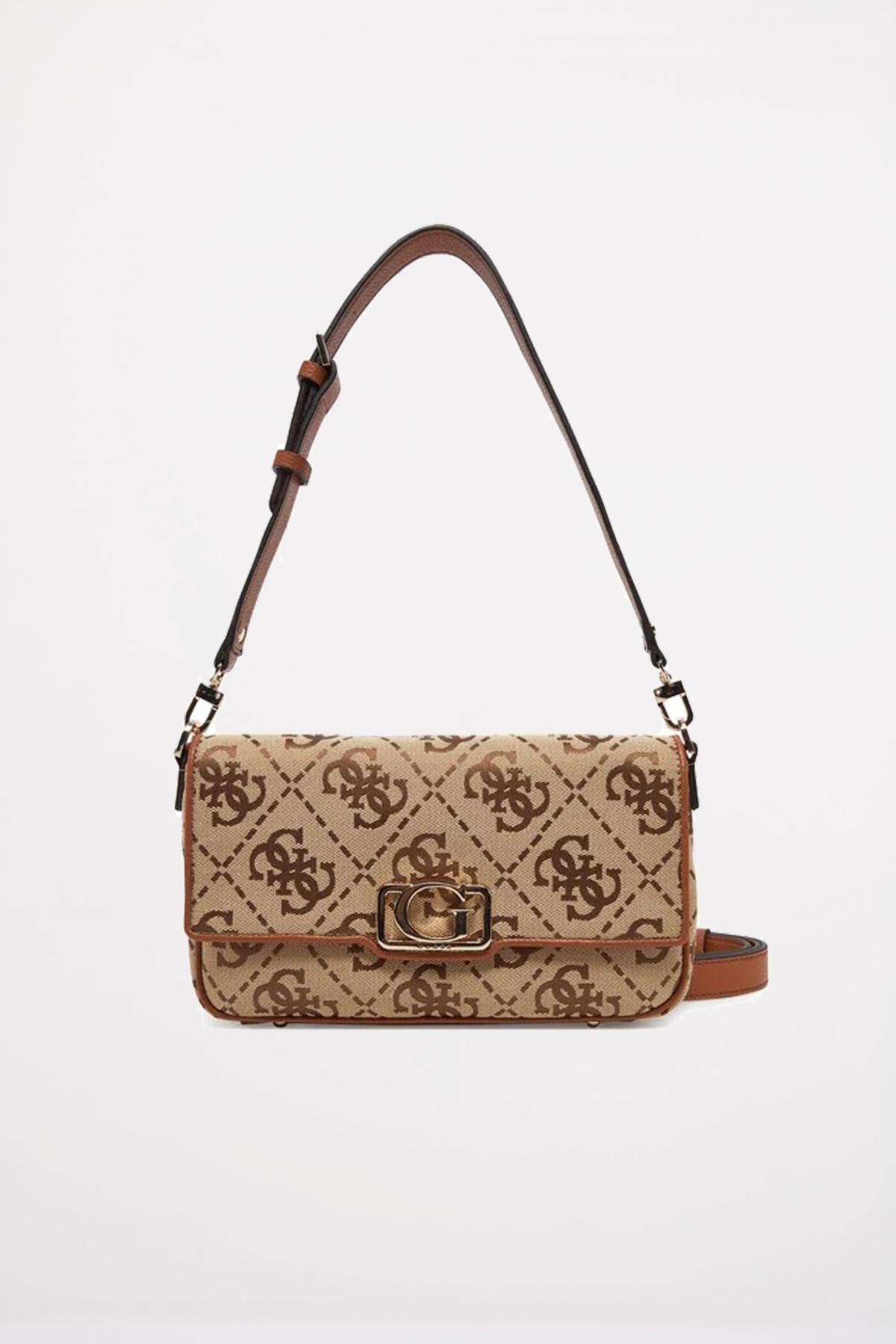 GUESS CIRCE FLAP SHOULDER en color BEIS (1)