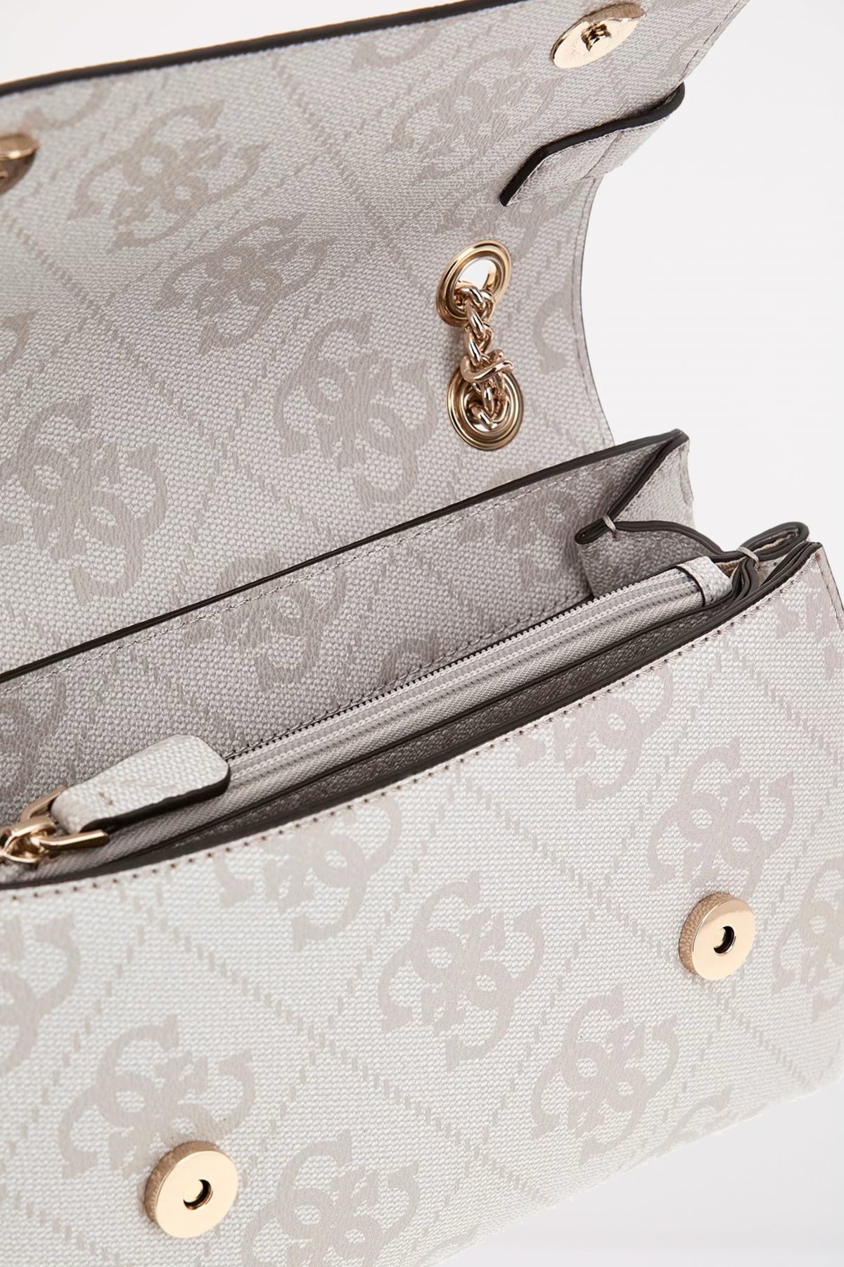 GUESS LORELEI en color MARRON (4)