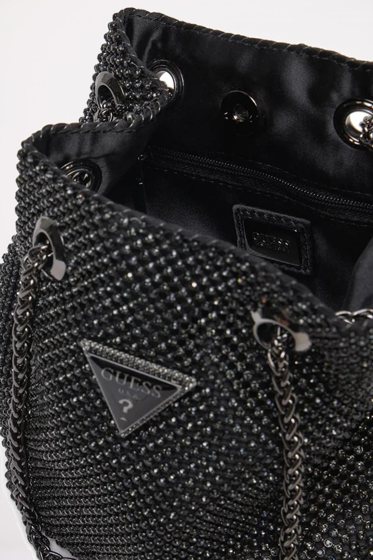 GUESS ZALINA POUCH en color NEGRO (4)