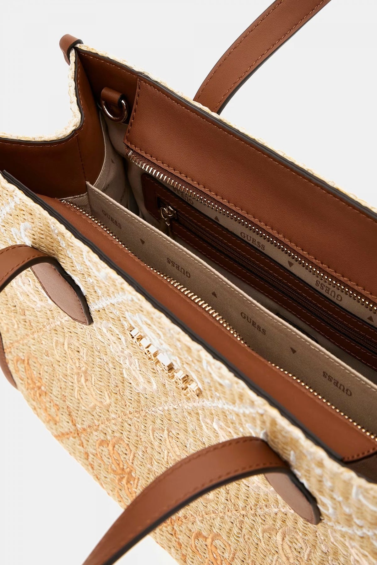 GUESS SILVANA COMP TOTE en color MARRON (4)