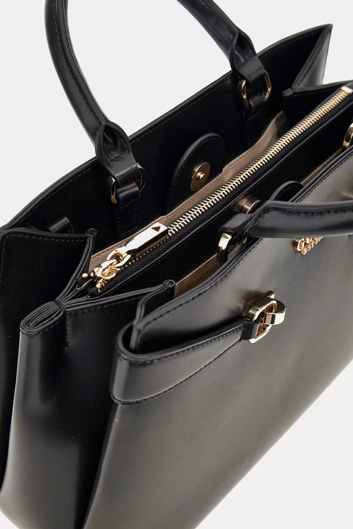 GUESS LORELEI GIRLFRIEND en color NEGRO (4)