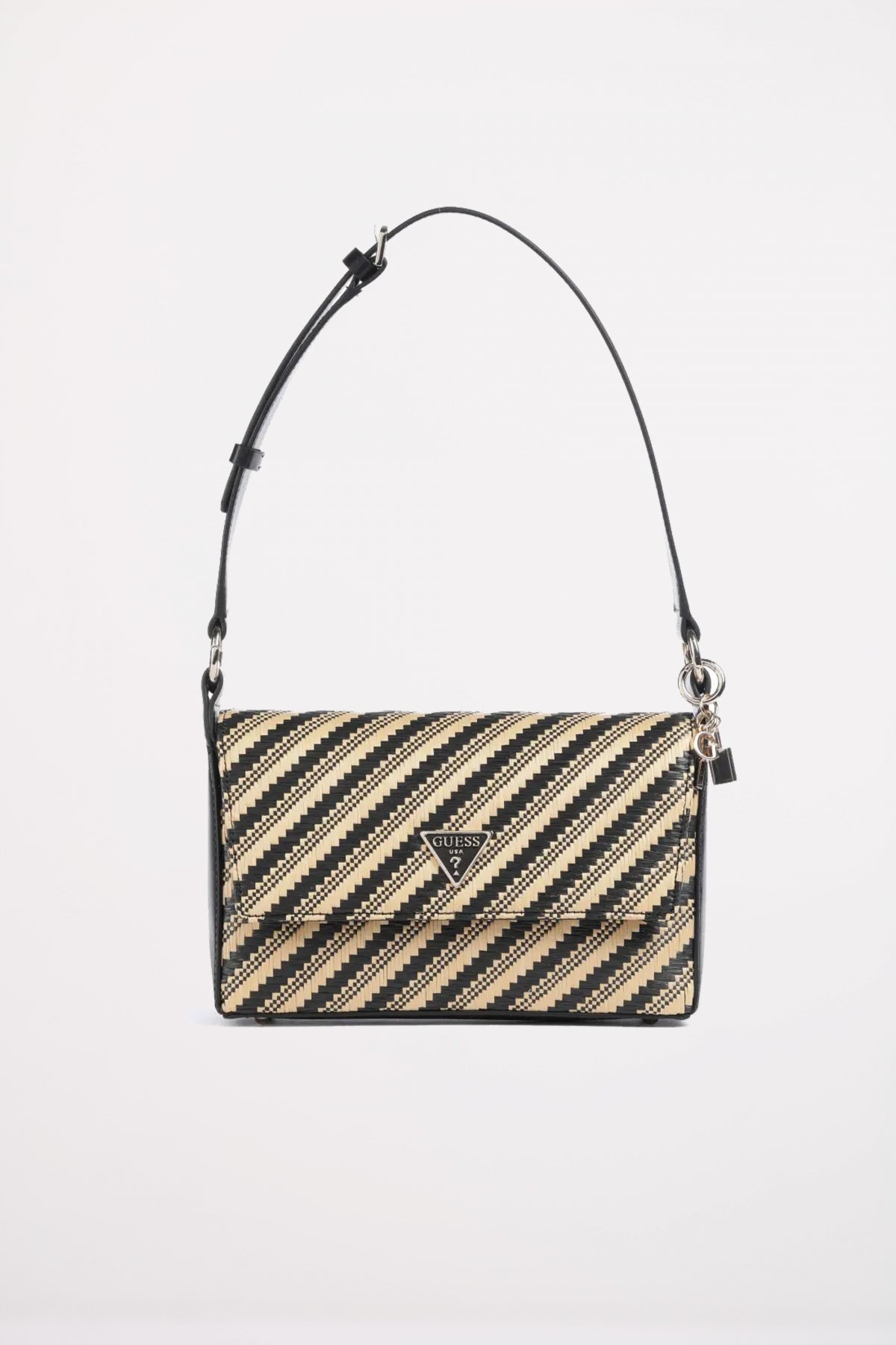 GUESS SIMONA FLAP SHOULDER en color NEGRO (1)