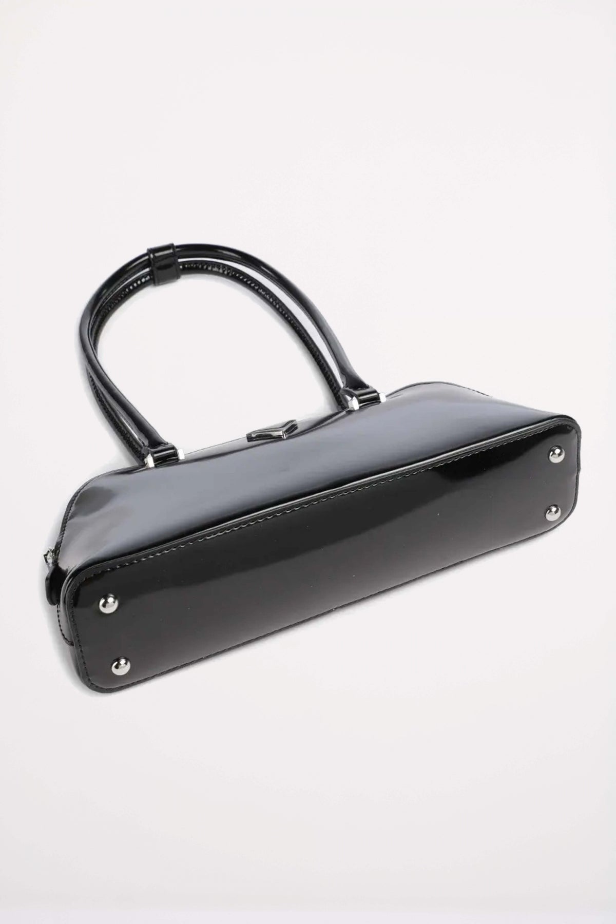 GUESS HWNY SATCHEL en color NEGRO (3)
