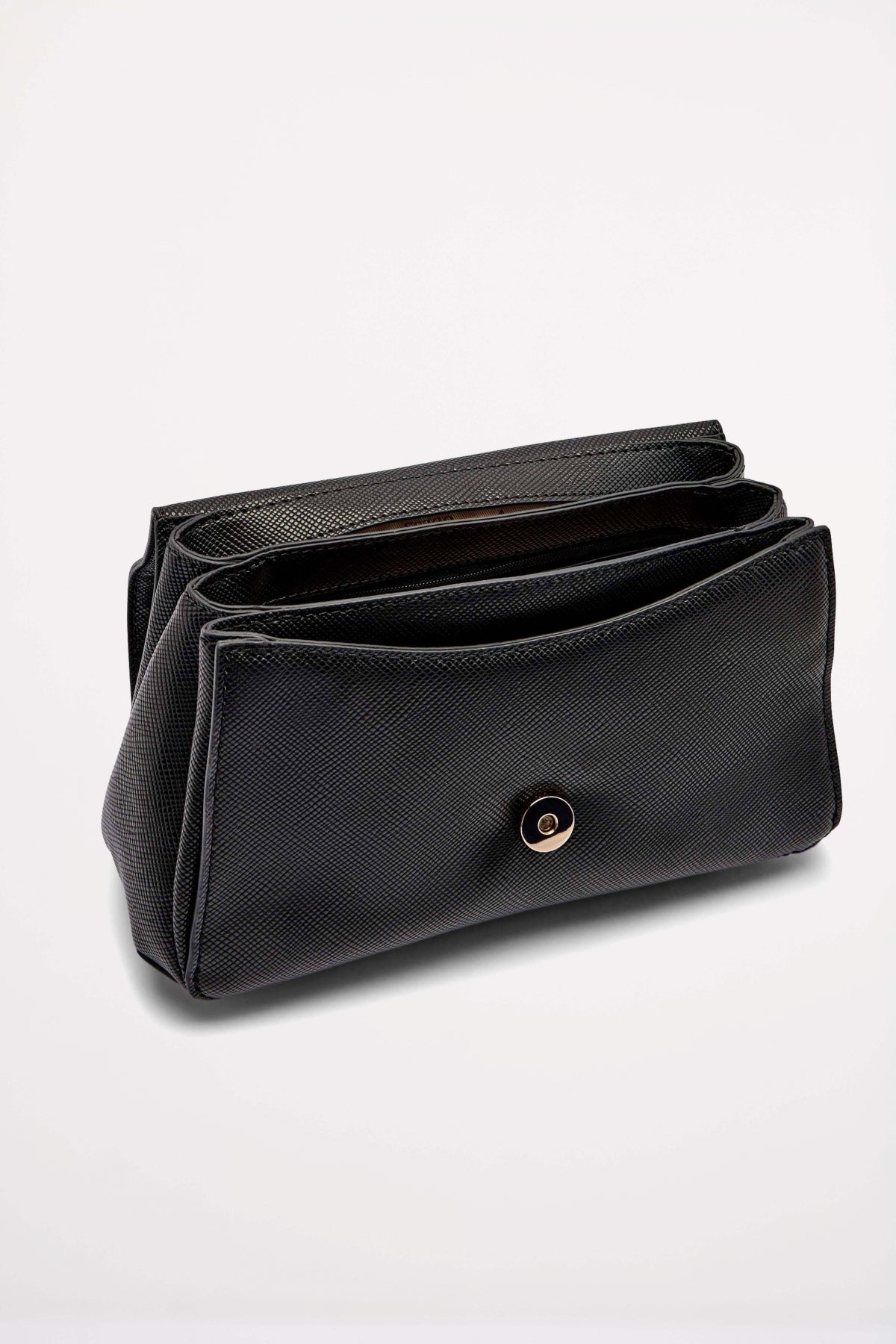 GUESS HWZG en color NEGRO (4)
