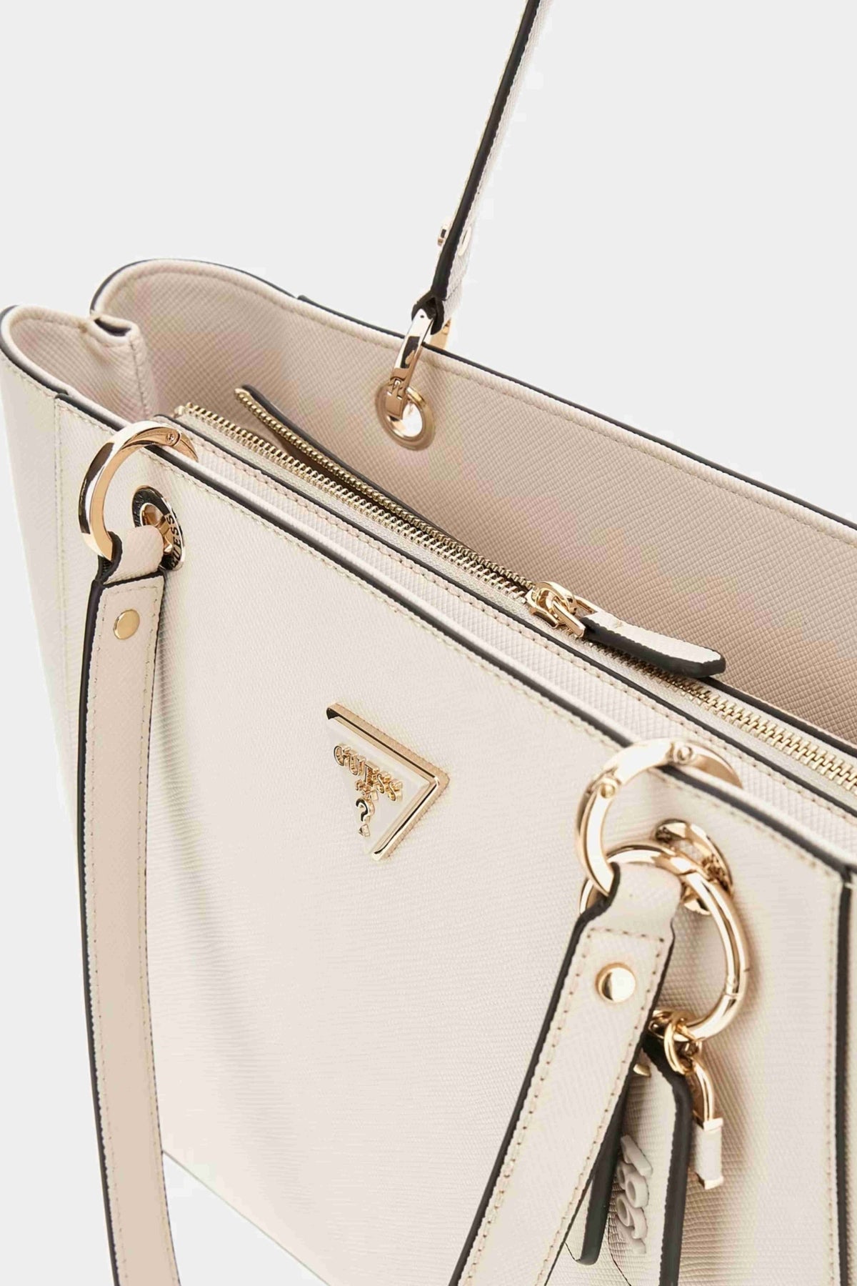 GUESS NOELLE II en color BEIS (3)