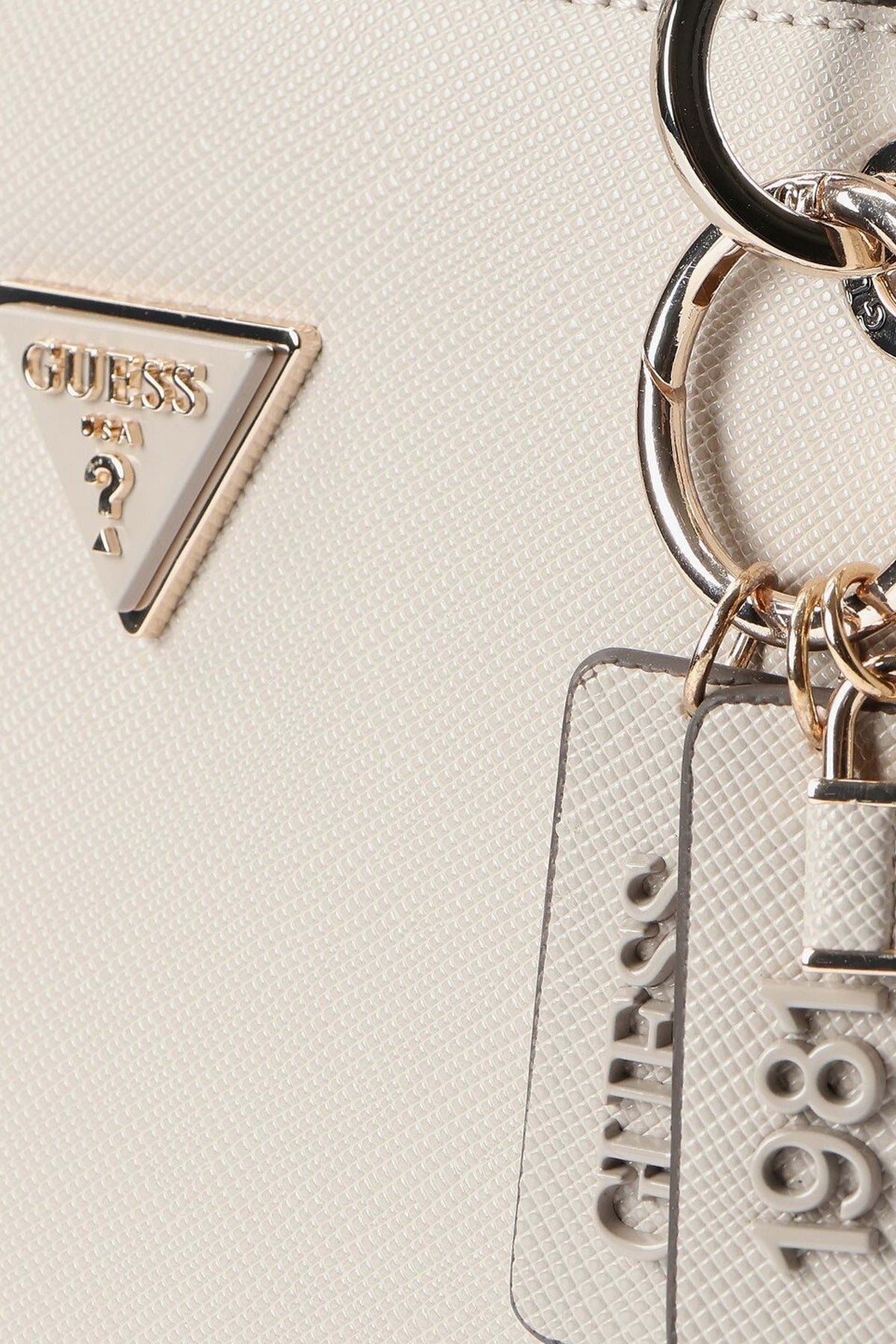 GUESS NOELLE II en color BLANCO (3)