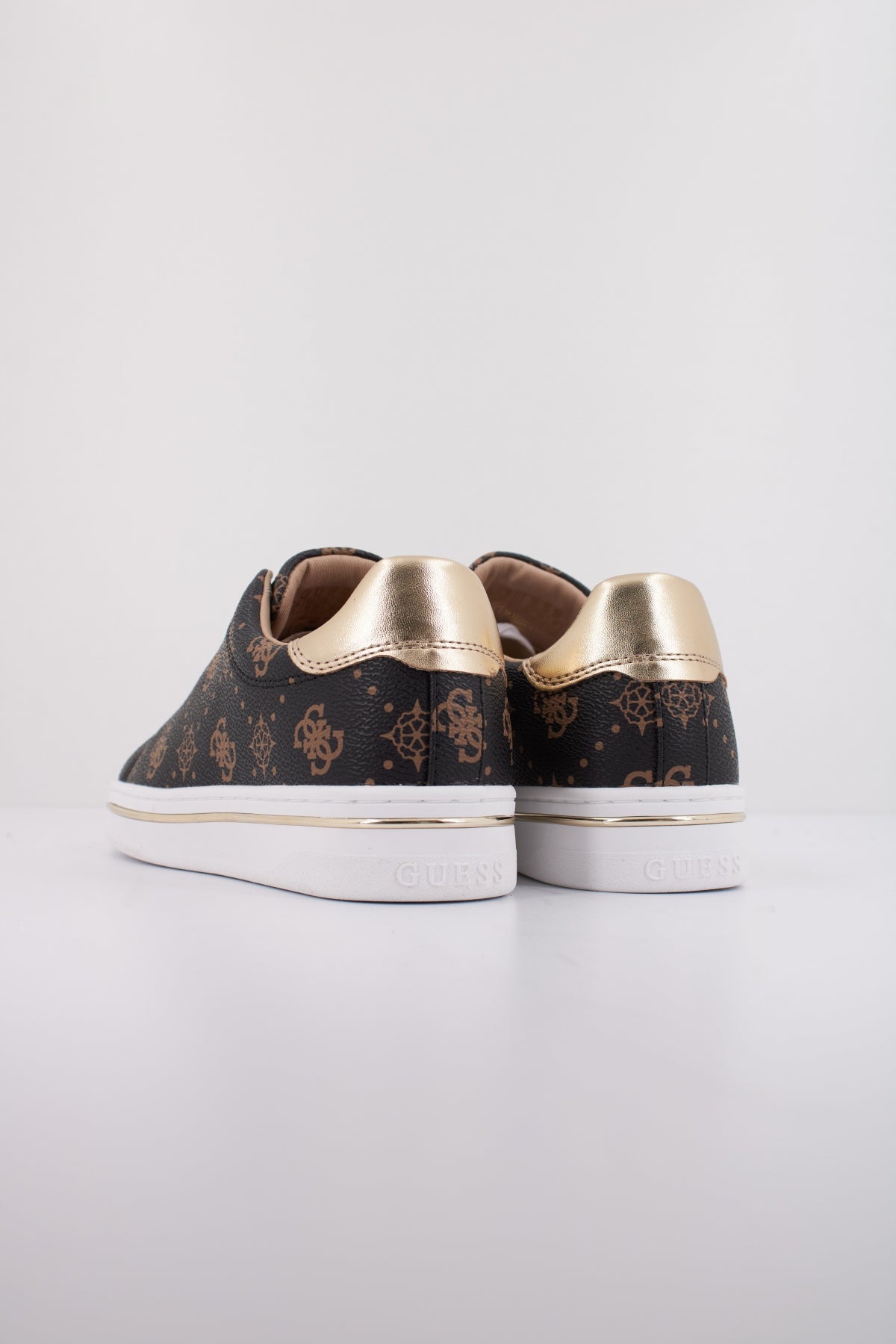 GUESS FLTSS FAL en color NEGRO (4)