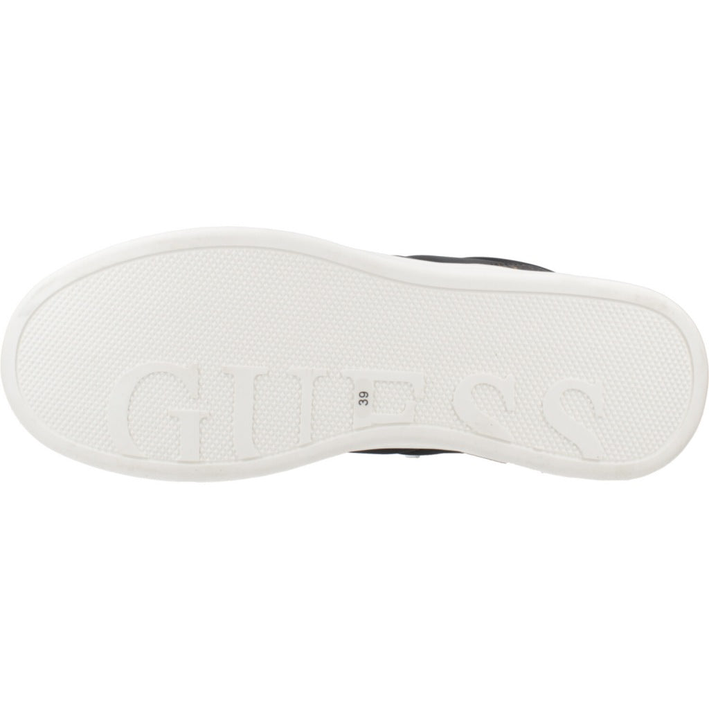 GUESS WELLI en color NEGRO (6)