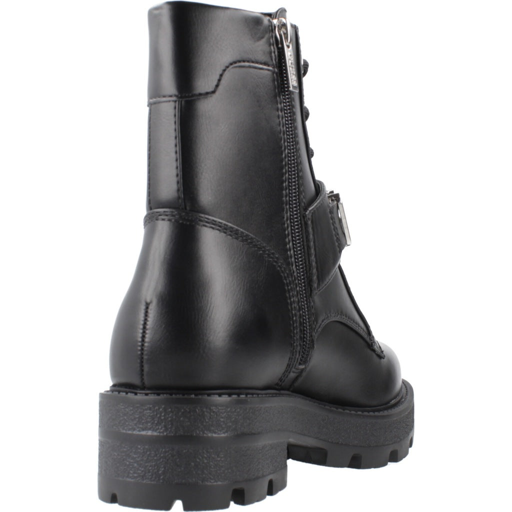 GUESS YANZY en color NEGRO (3)