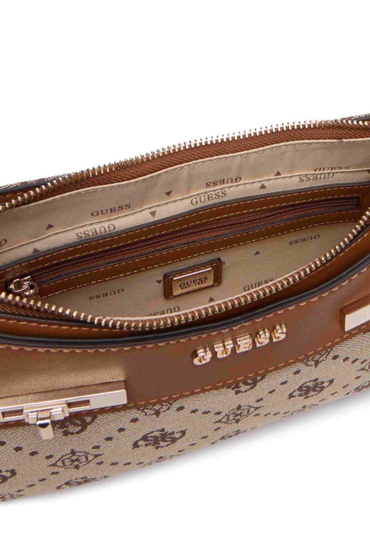 GUESS en color MARRON (3)