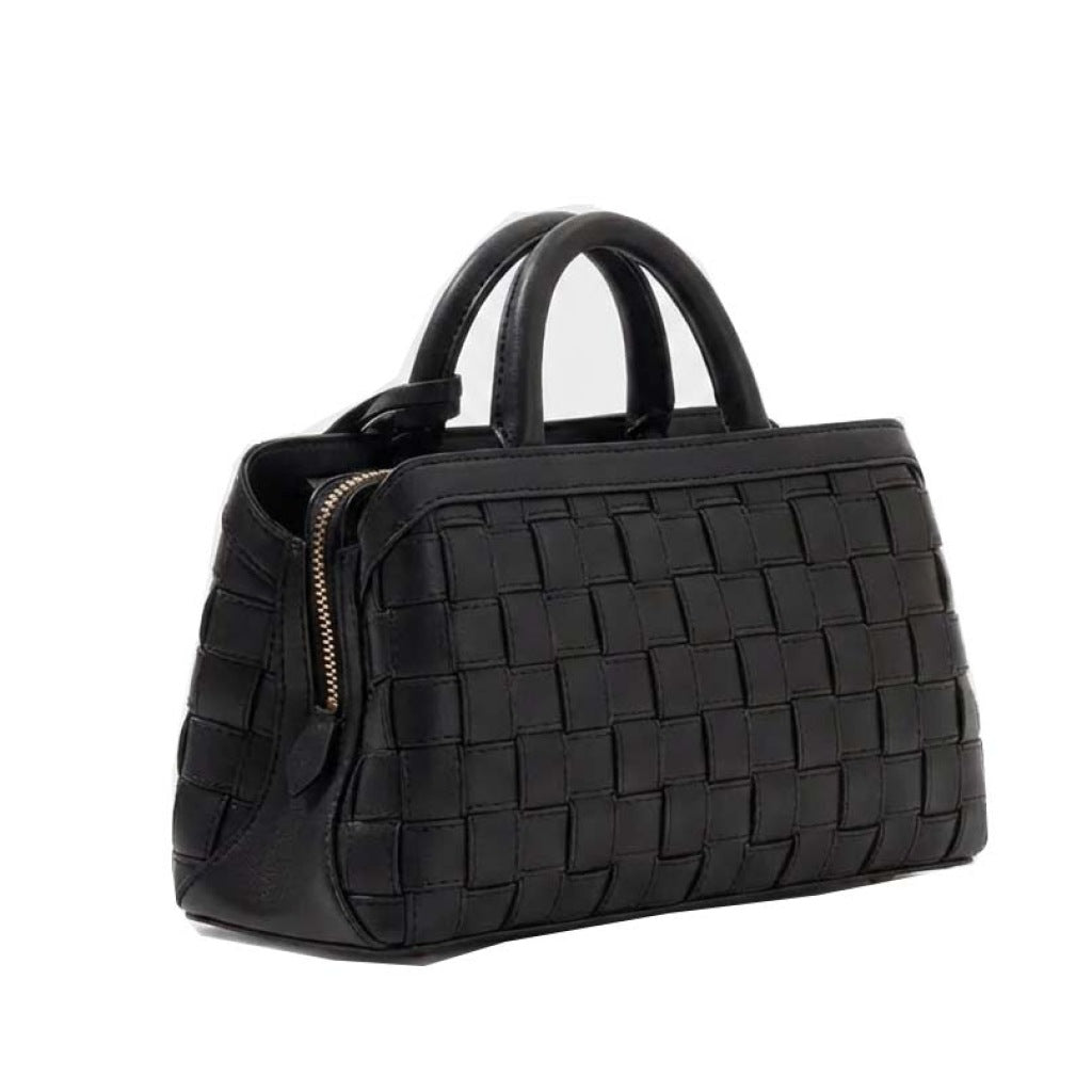 GUESS SANDY GIRLFRIEND SATCH en color NEGRO (5)