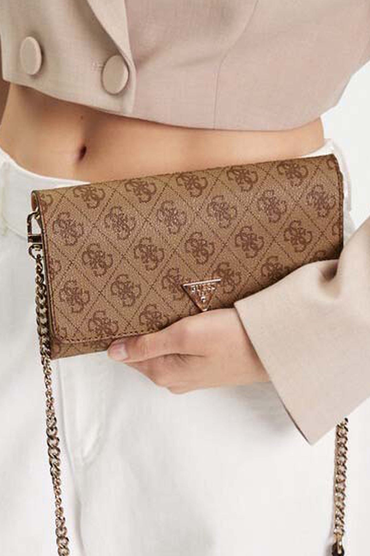 GUESS HWBG en color MARRON (1)