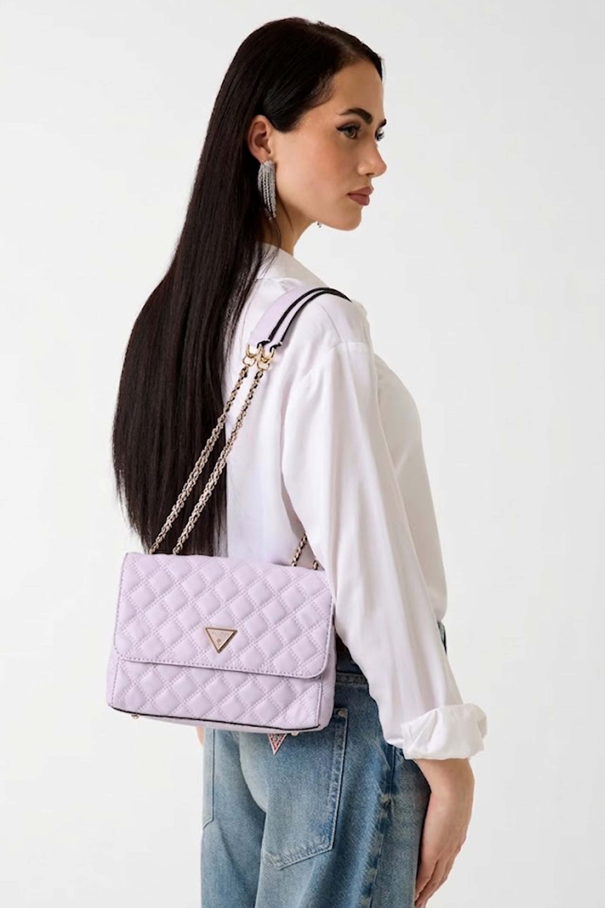 GUESS HWQG en color VIOLETA (1)
