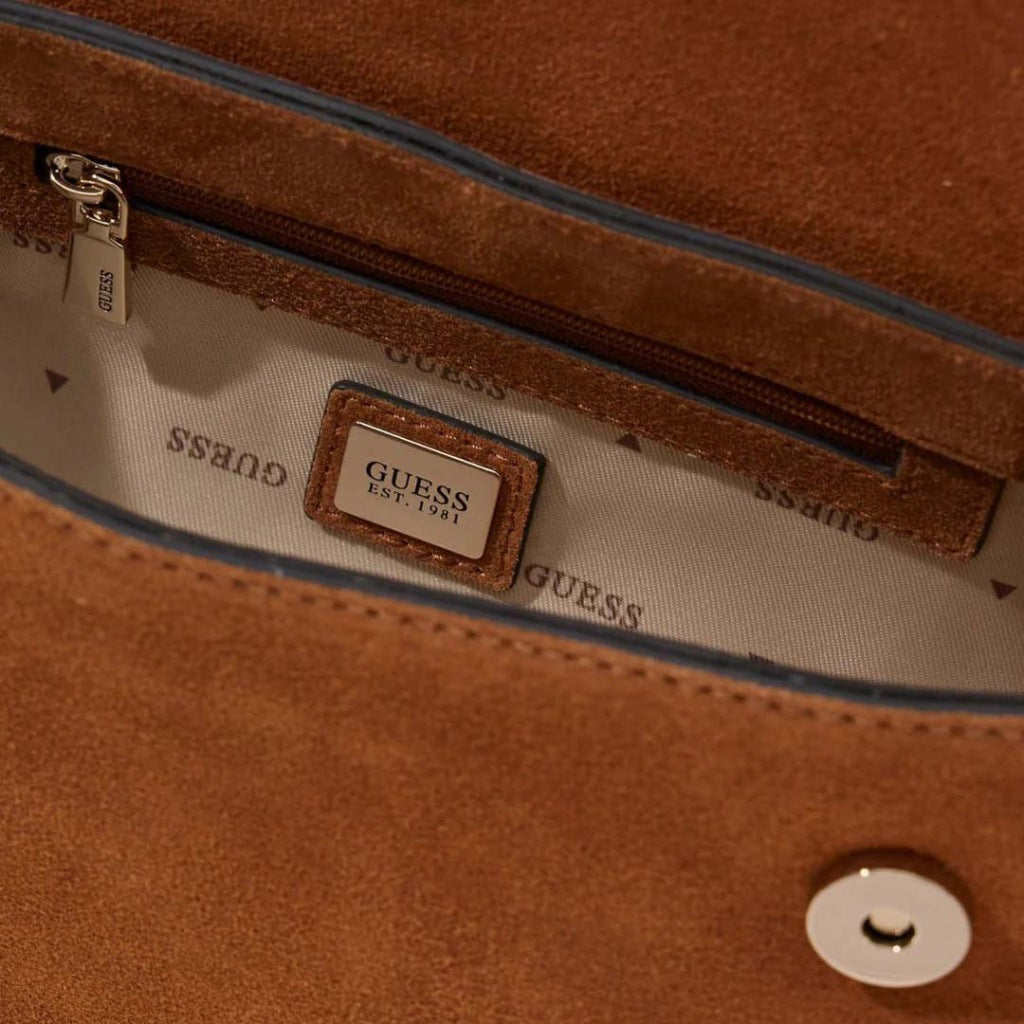 GUESS HWSG en color MARRON (6)