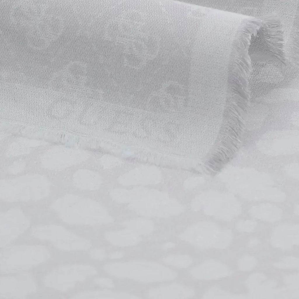 GUESS AW VIS JACQUARD SCARF en color GRIS (5)
