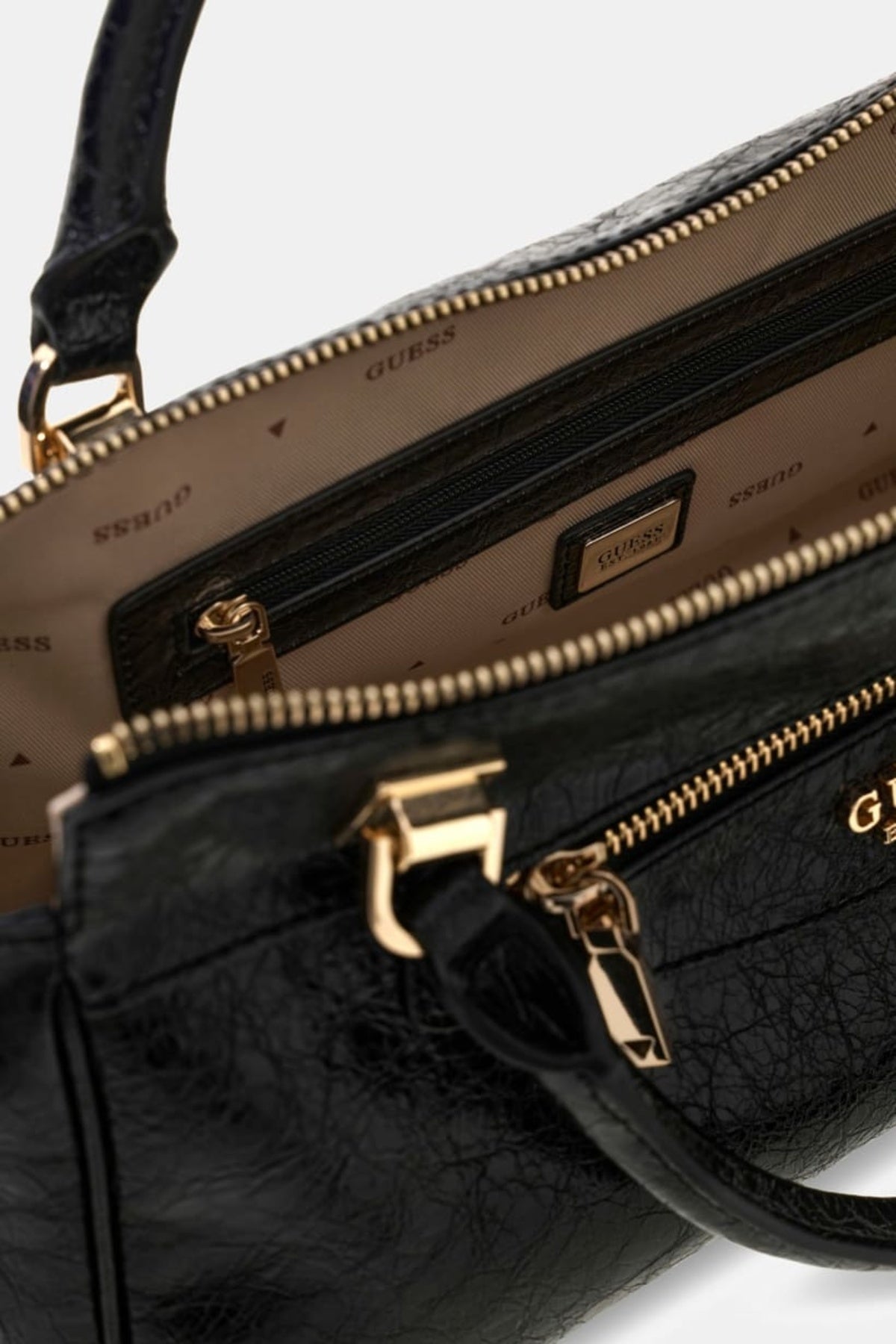 GUESS HWTG ANTONIA SATCHEL en color (4)