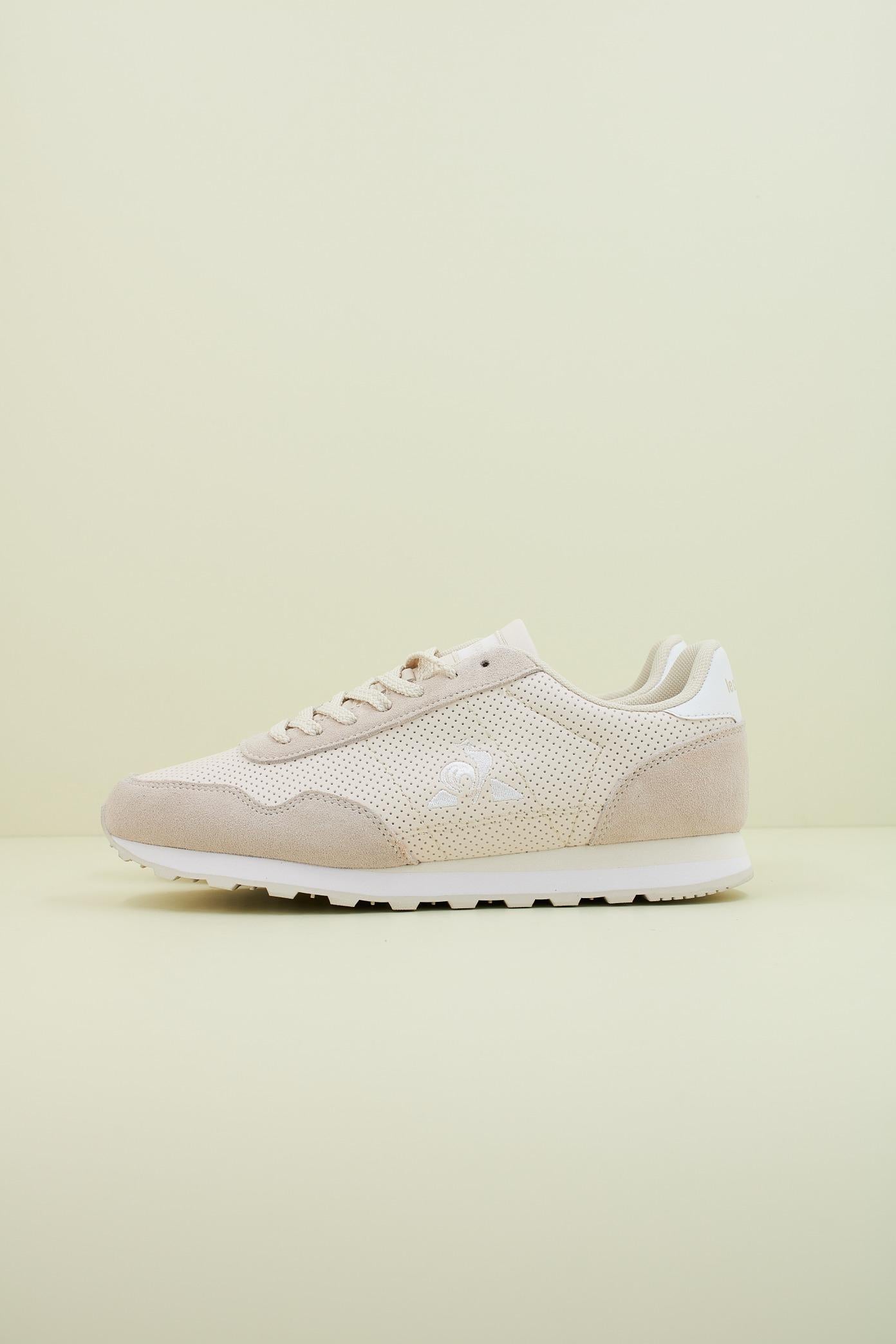 LE COQ SPORTIF ASTRA W PREMIUM en color BEIS (1)