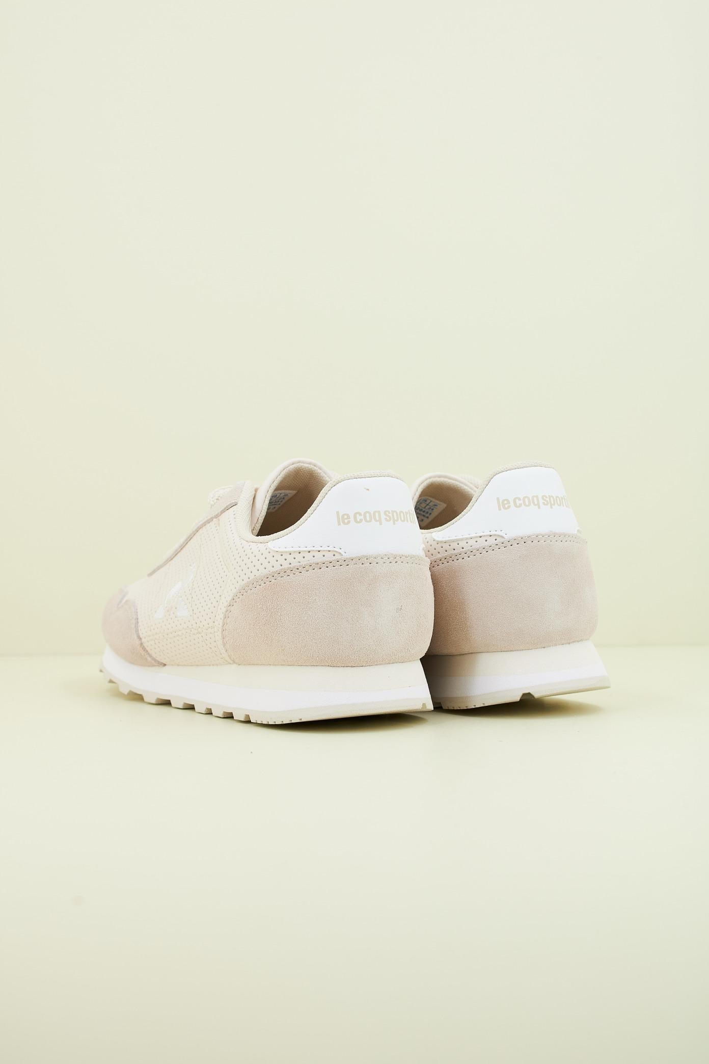 LE COQ SPORTIF ASTRA W PREMIUM en color BEIS (3)