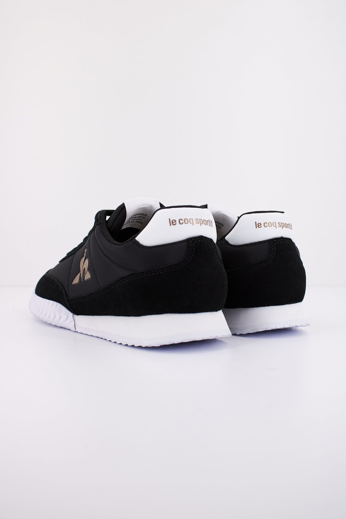 LE COQ SPORTIF VELOCE I en color NEGRO (3)