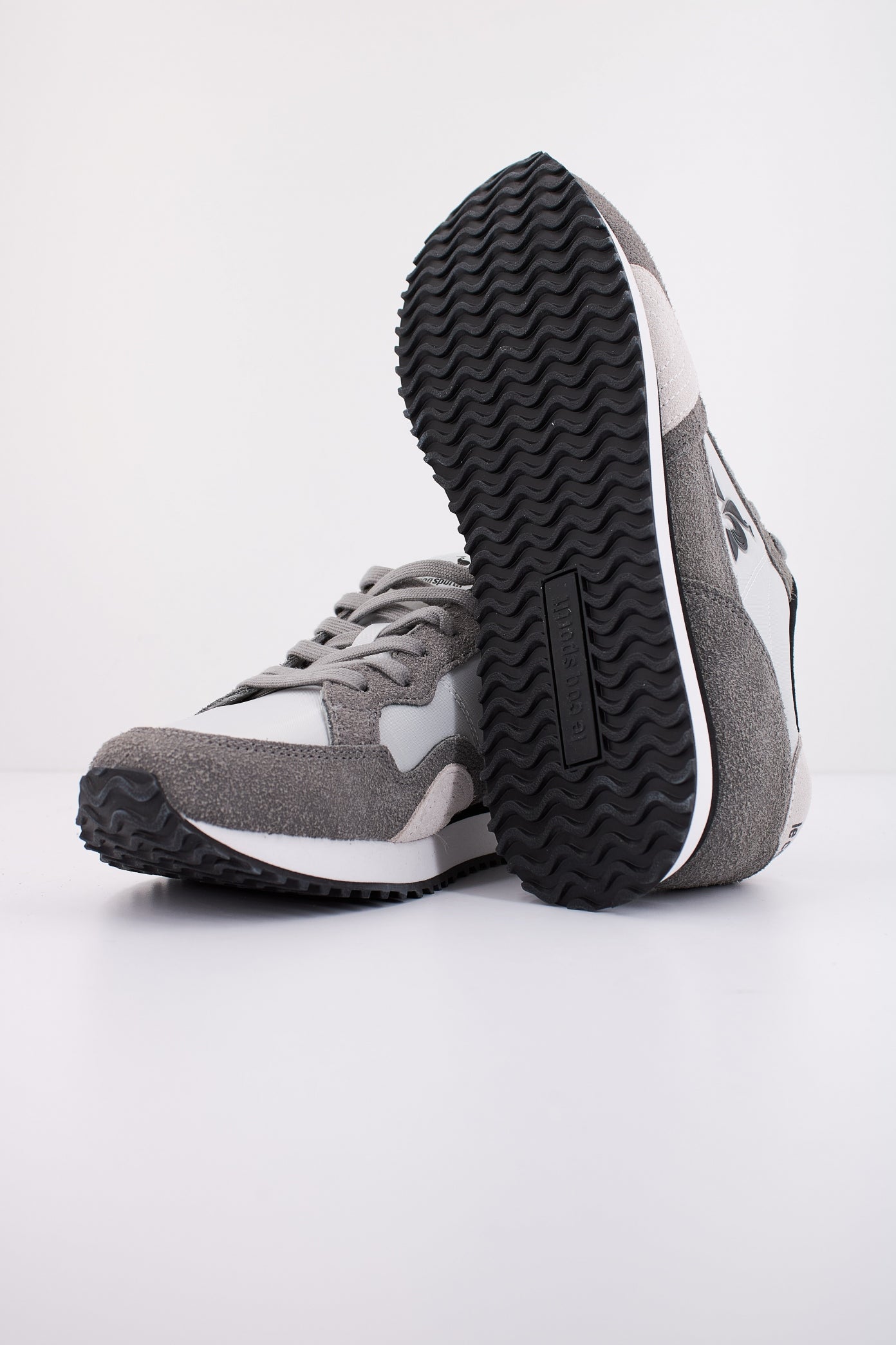 LE COQ SPORTIF JET STAR_ en color GRIS (4)