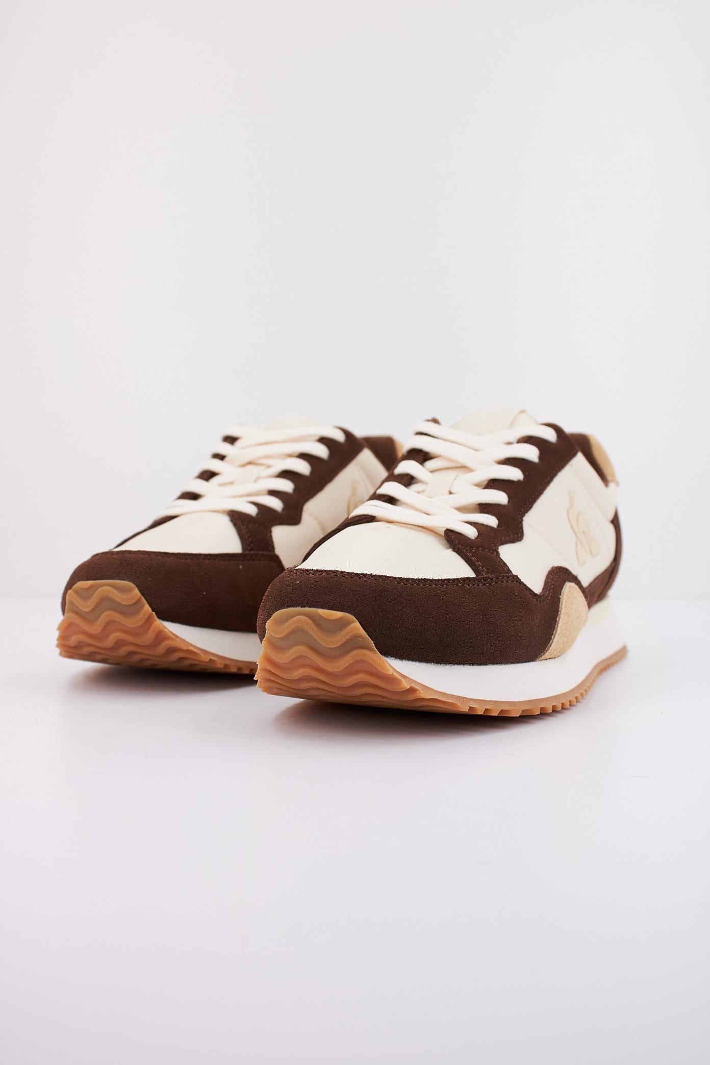 LE COQ SPORTIF JET STAR_ en color MARRON (2)