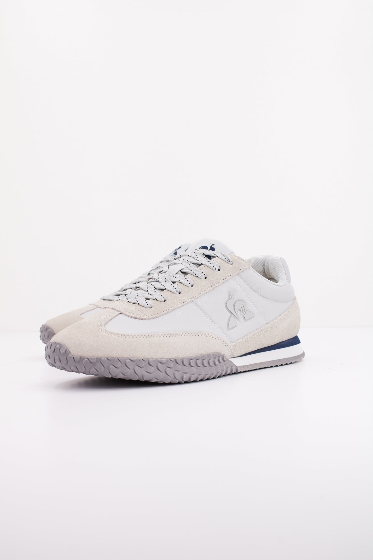 LE COQ SPORTIF VELOCE I en color GRIS (2)