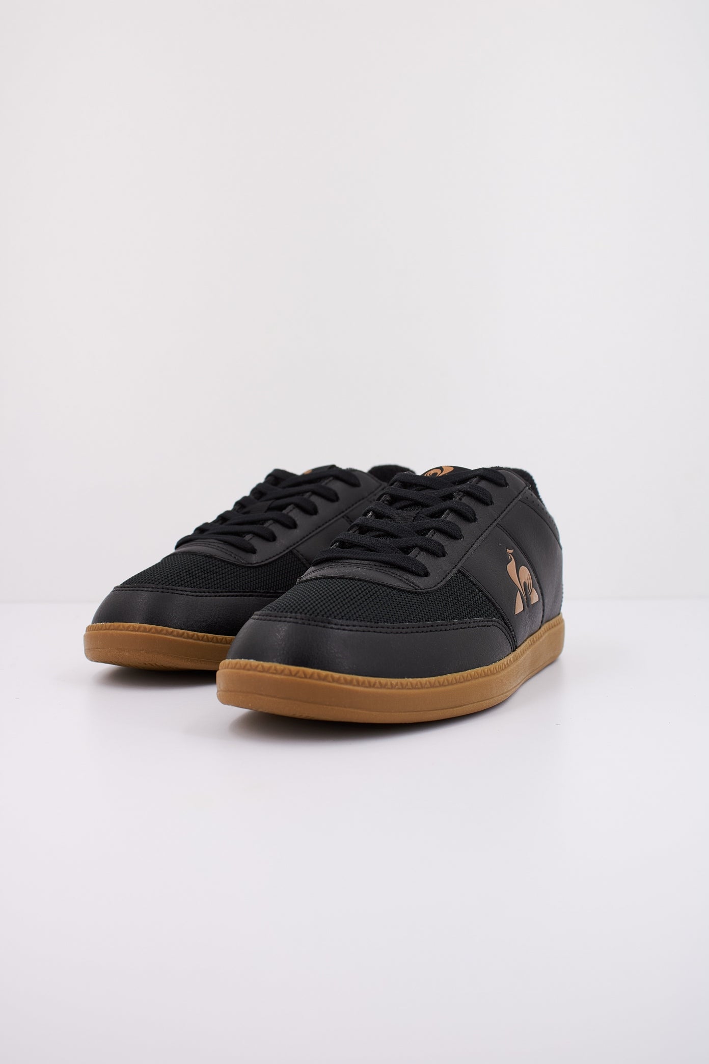 LE COQ SPORTIF LCS DERBY_ en color NEGRO (2)