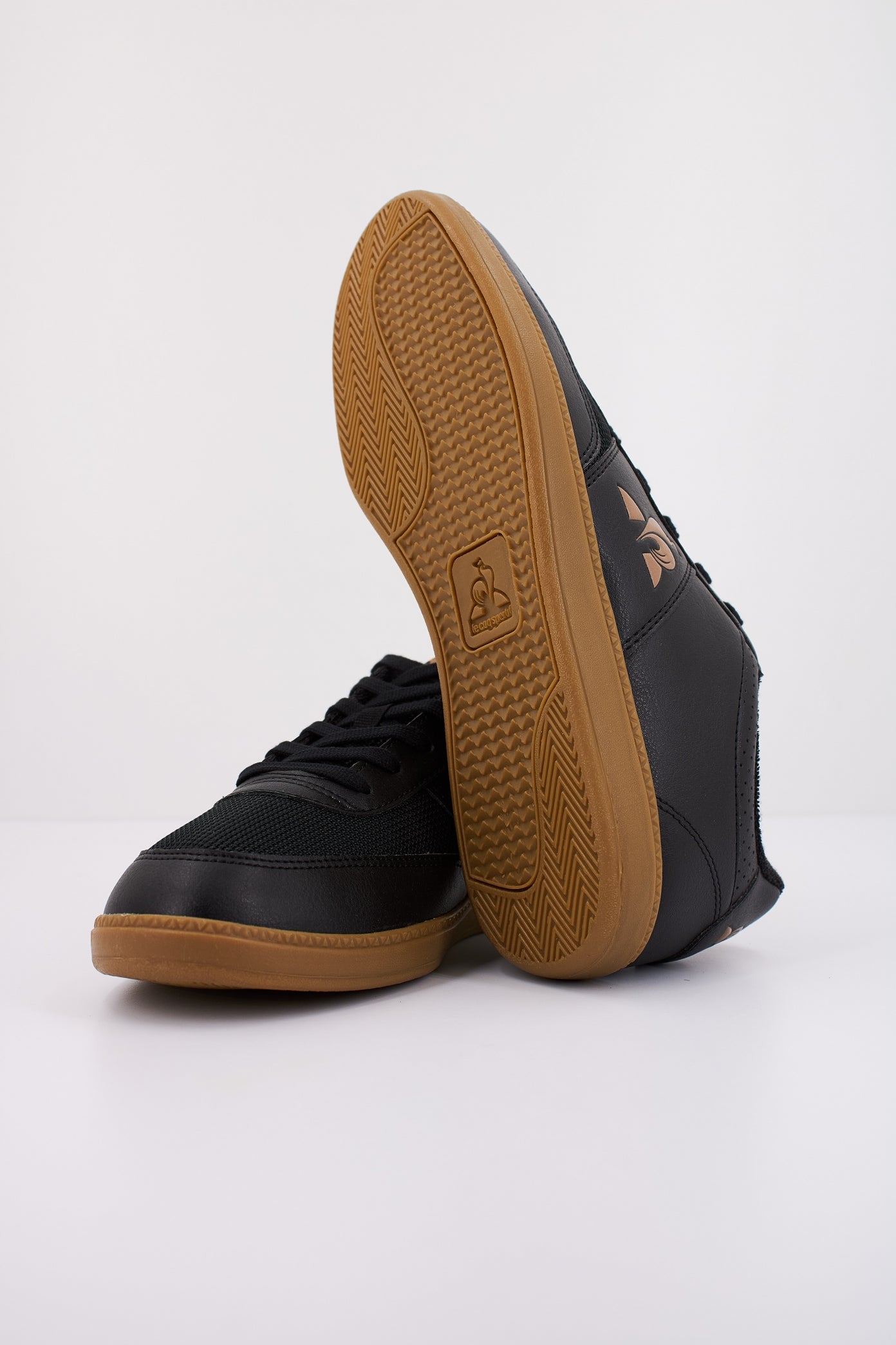 LE COQ SPORTIF LCS DERBY_ en color NEGRO (5)