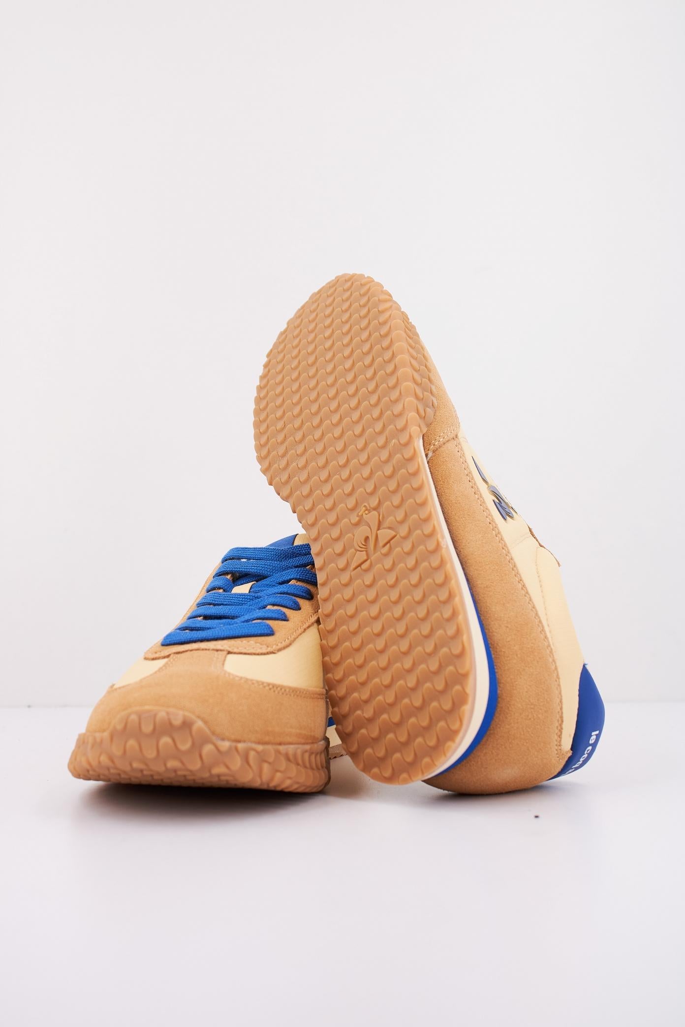 LE COQ SPORTIF VELOCE en color MARRON CLARO (5)