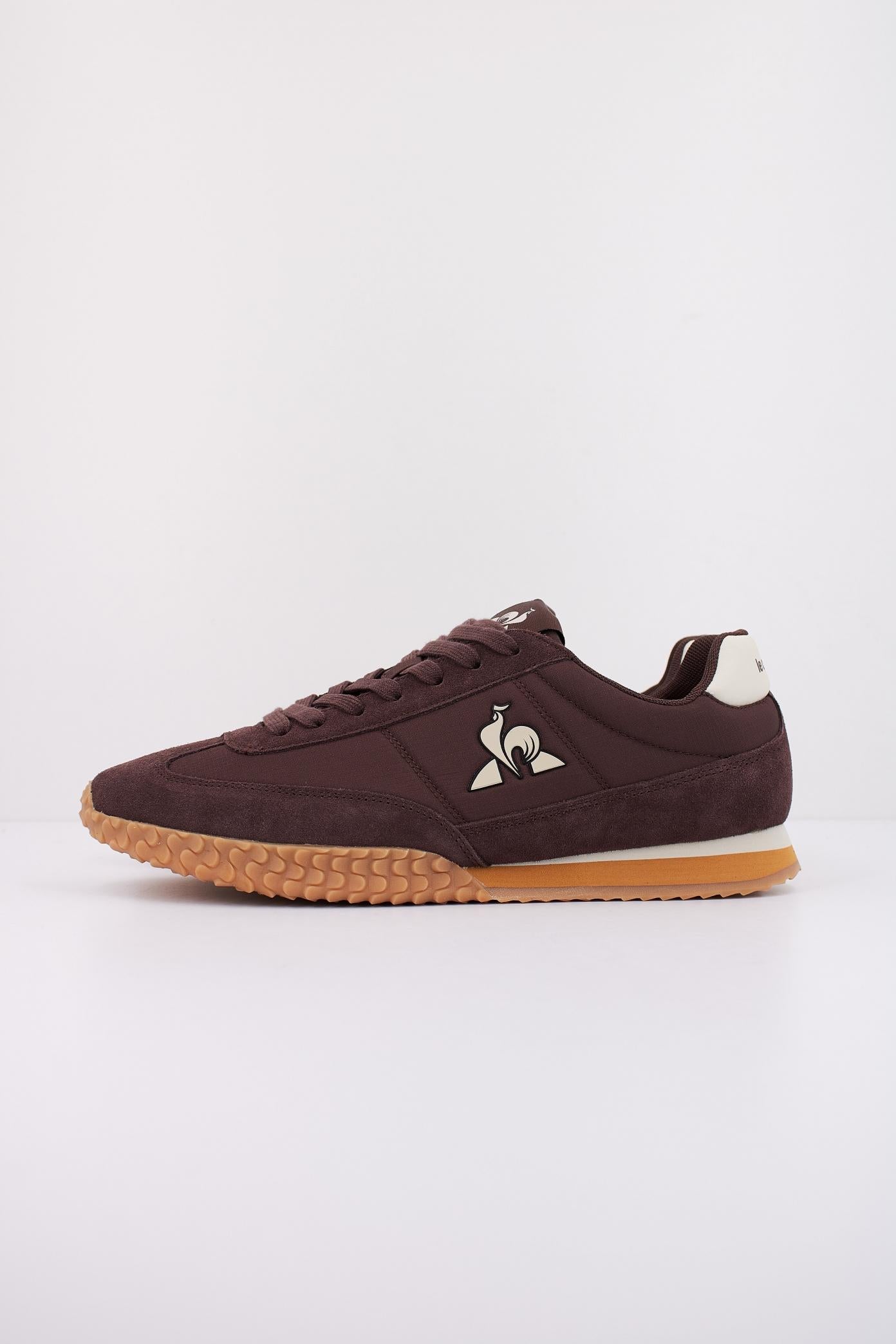 LE COQ SPORTIF VELOCE en color BURDEOS (1)