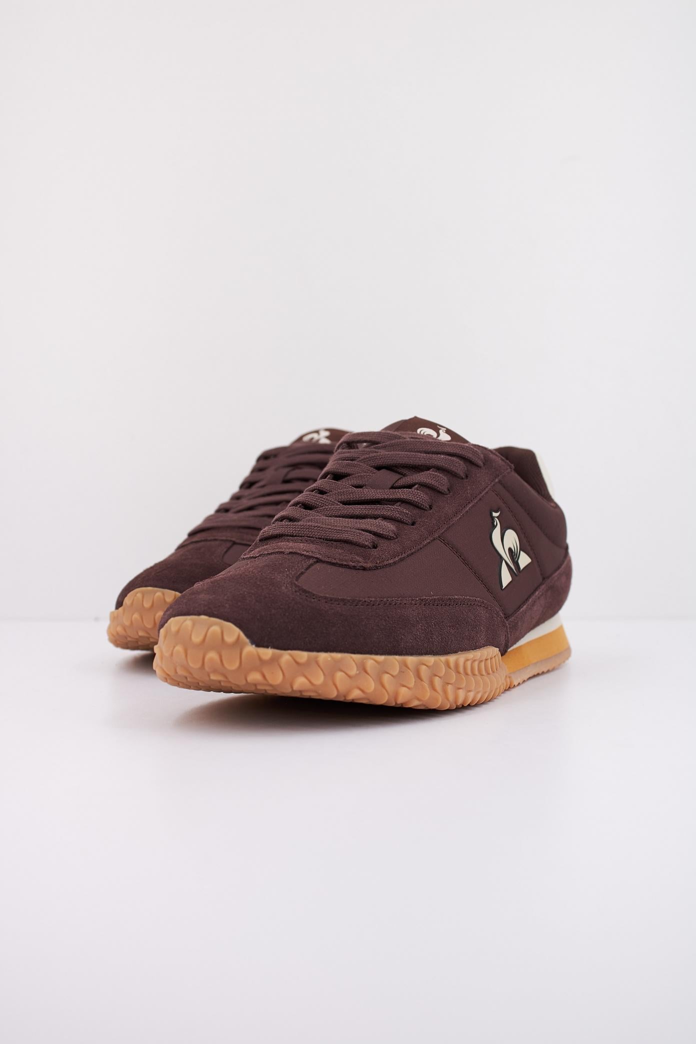 LE COQ SPORTIF VELOCE en color BURDEOS (2)