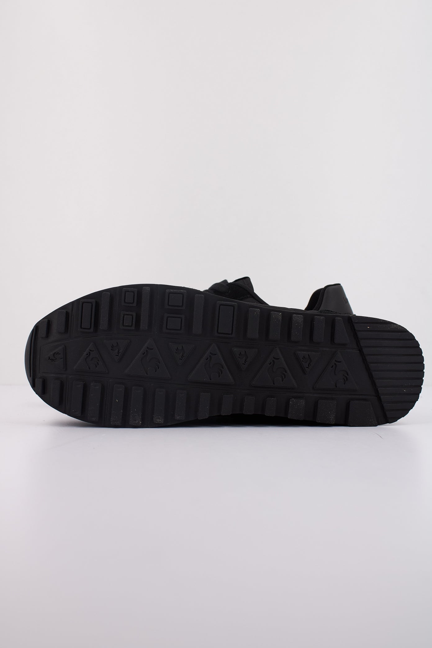 LE COQ SPORTIF L ASTRA en color NEGRO (5)