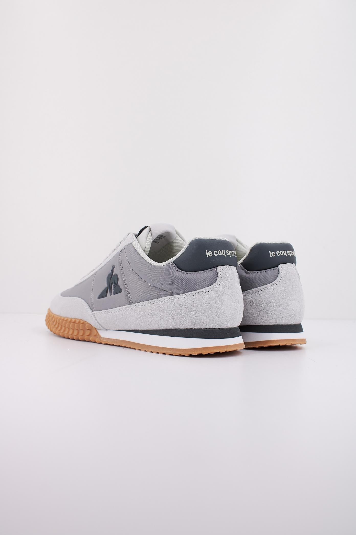LE COQ SPORTIF VELOCE I en color GRIS (4)