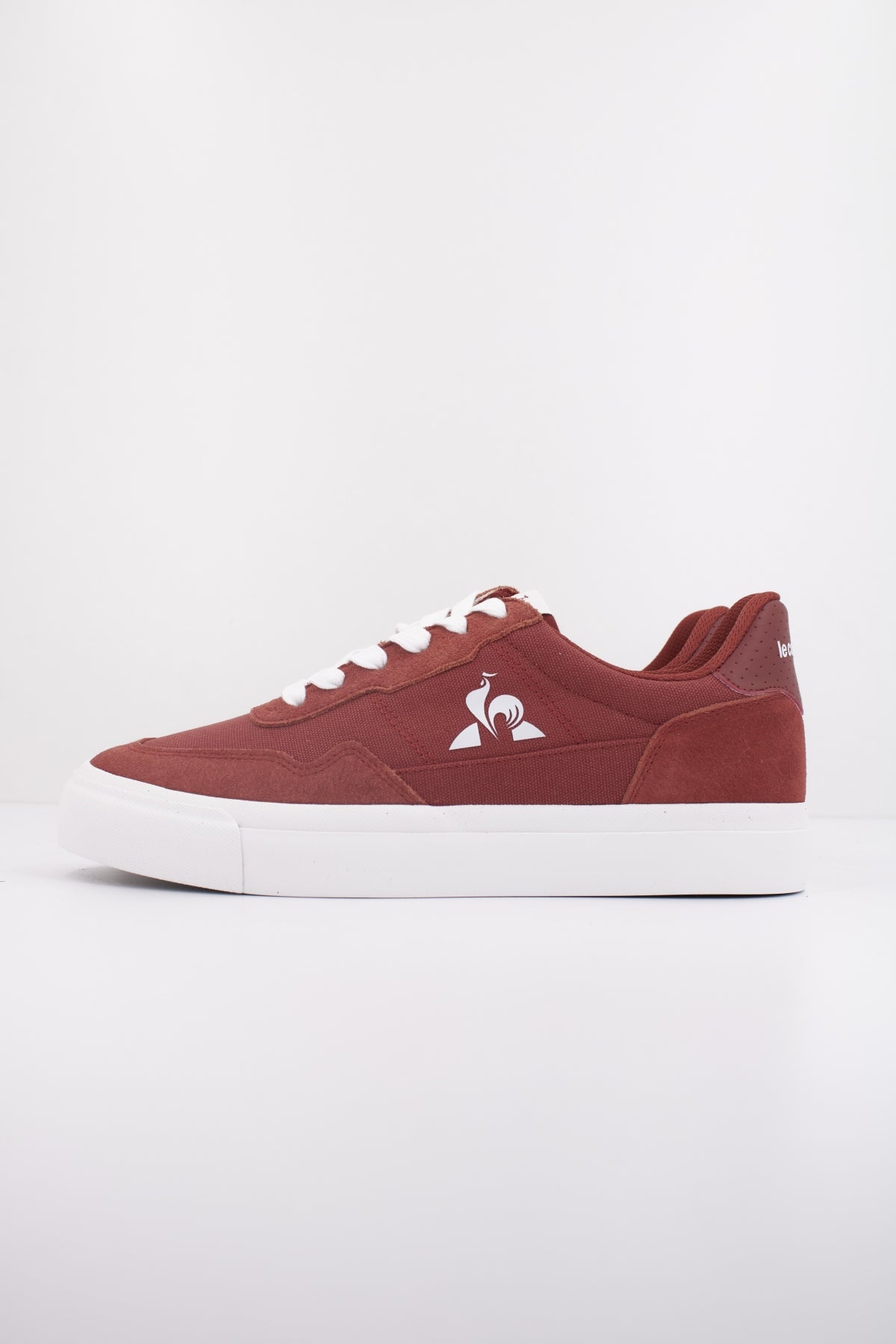 LE COQ SPORTIF LCS OLLIE en color MARRON (1)