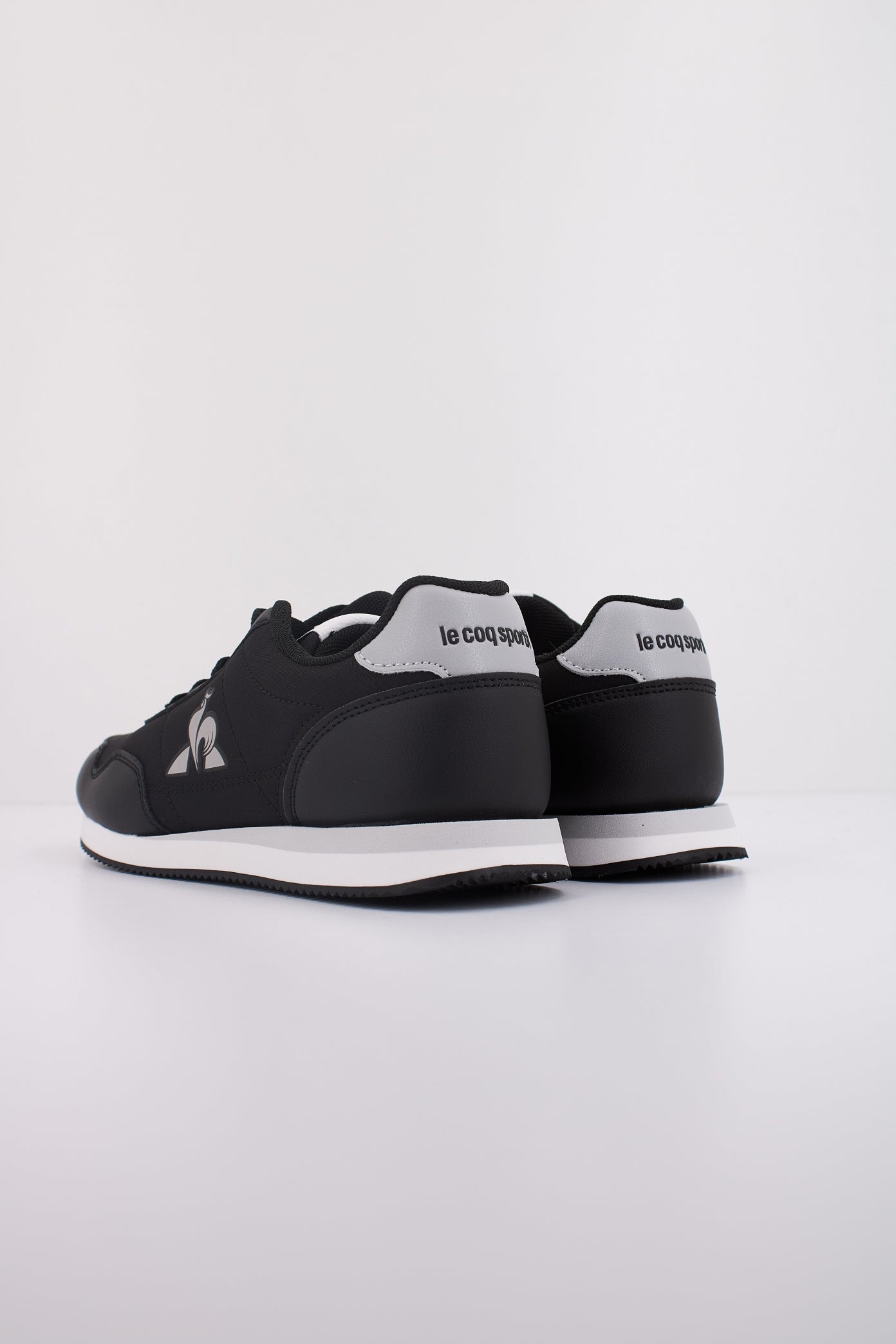 LE COQ SPORTIF L en color NEGRO (4)