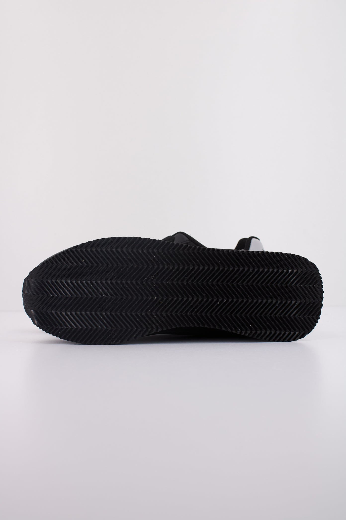 LE COQ SPORTIF L en color NEGRO (5)