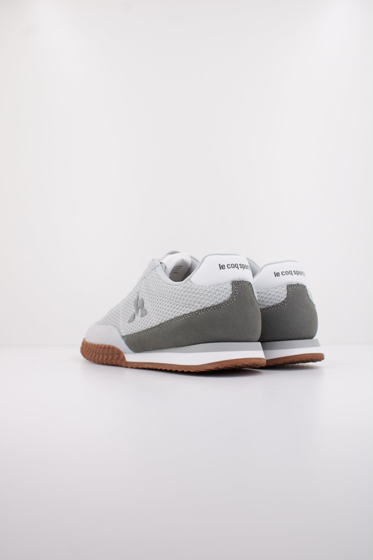 LE COQ SPORTIF VELOCE I en color GRIS (4)