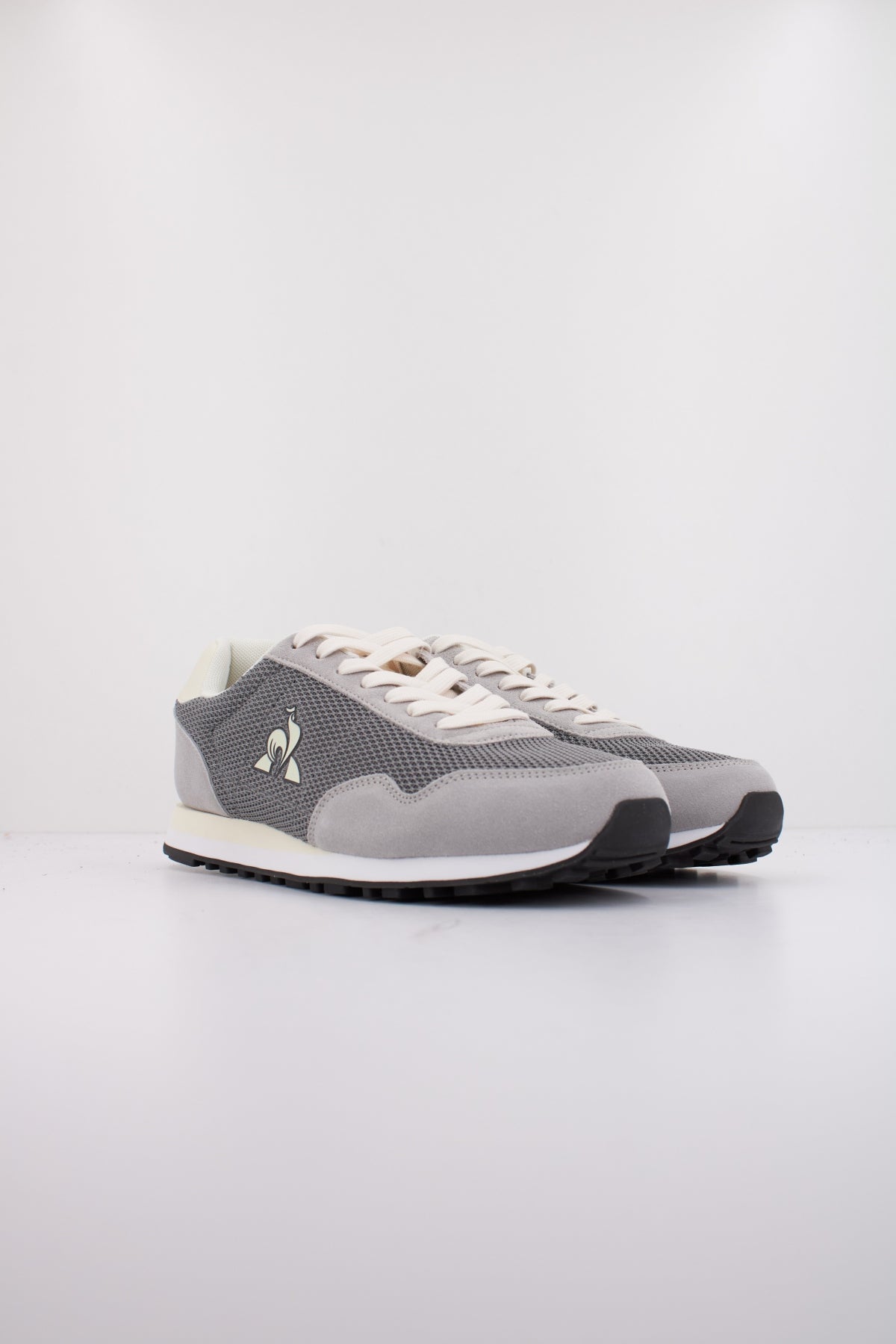 LE COQ SPORTIF ASTRA_ en color GRIS (2)