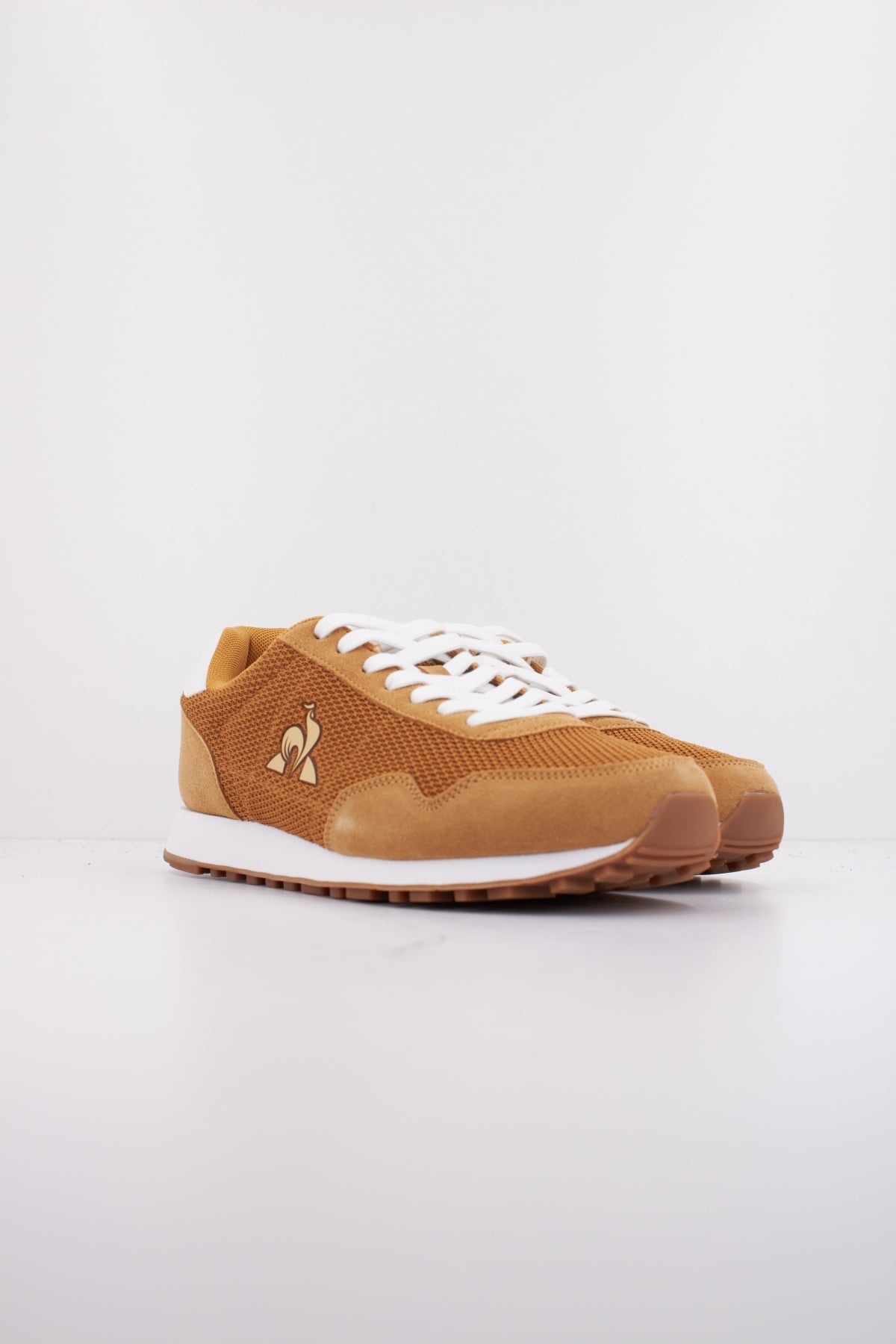 LE COQ SPORTIF ASTRA_ en color MARRON (2)