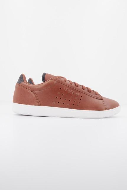 LE COQ SPORTIF COURTSTAR WINTER LEATHER en color MARRON (2)