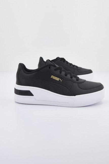 PUMA SKYE WEDGE en color NEGRO (2)