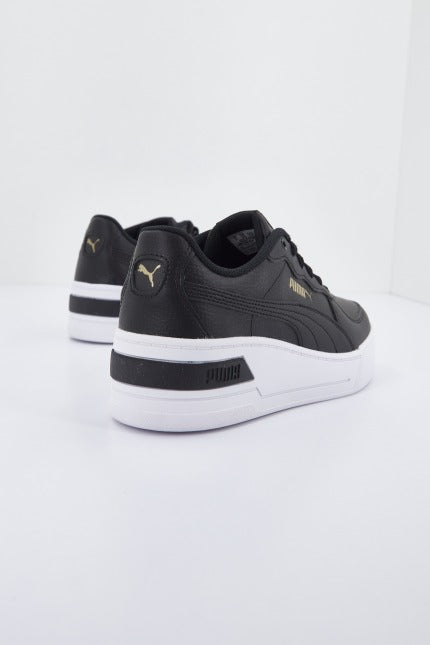 PUMA SKYE WEDGE en color NEGRO (3)
