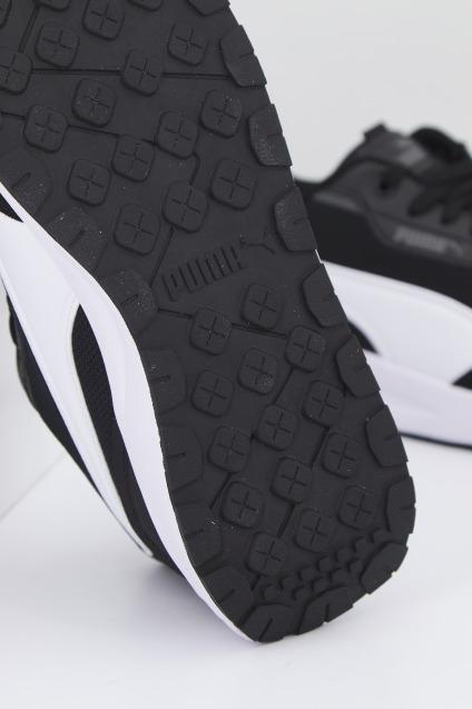PUMA RUNTAMED en color NEGRO (4)