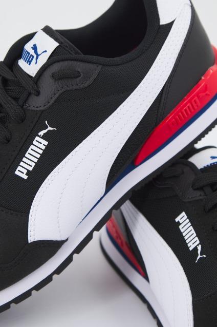PUMA ST RUNNER V en color NEGRO (4)