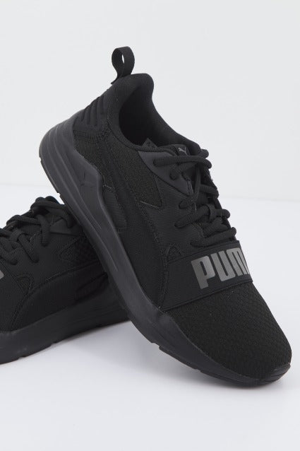 PUMA WIRED RUN PURE en color NEGRO (4)