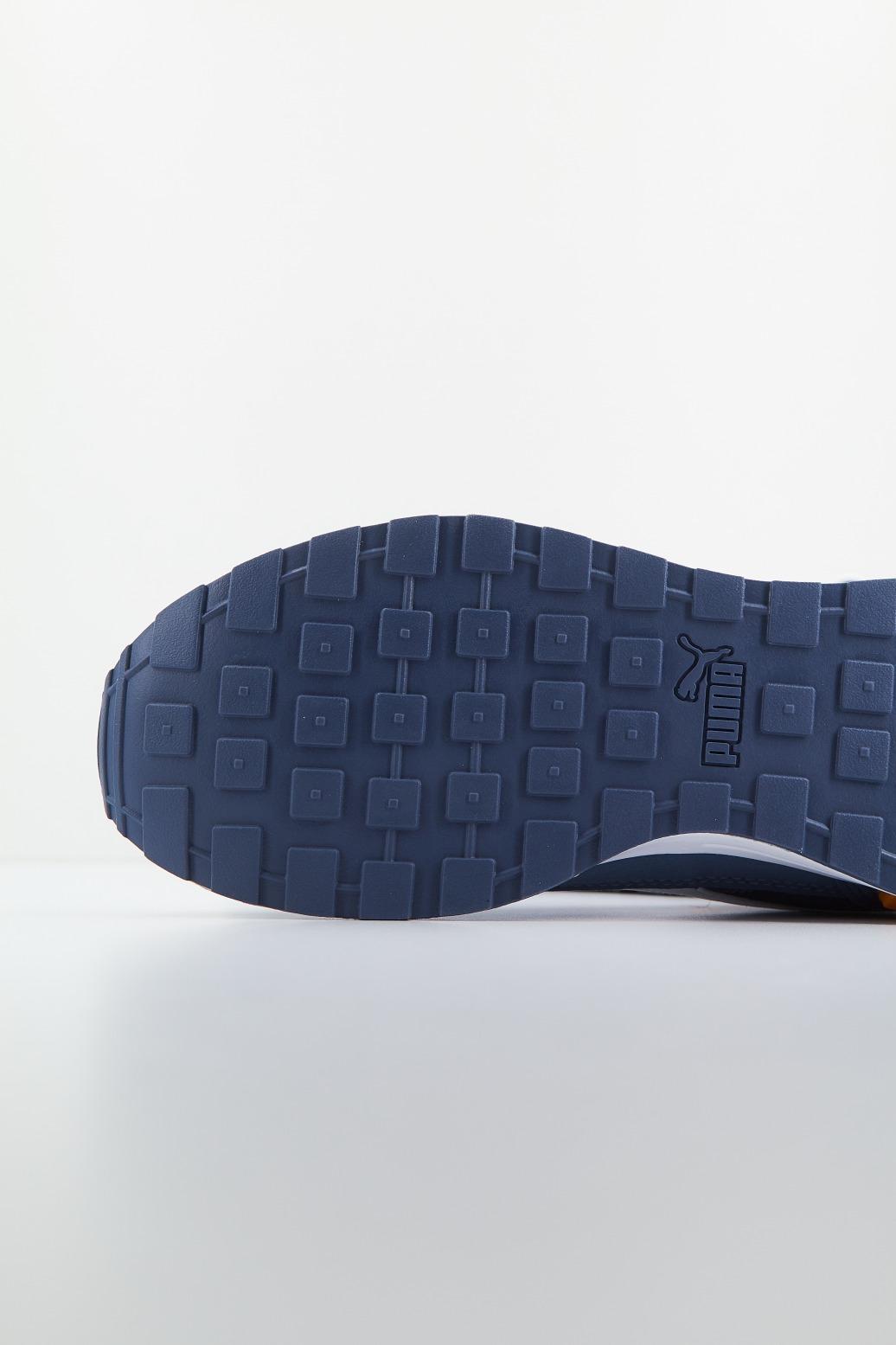 PUMA GRAVITON en color AZUL (4)