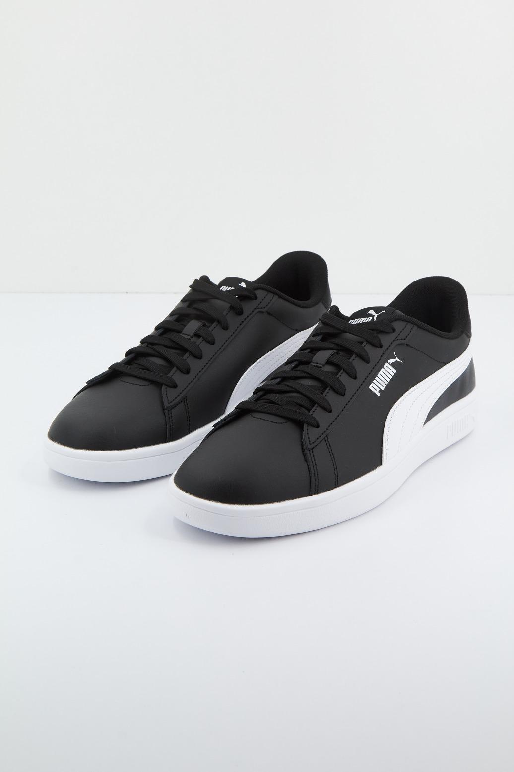 PUMA SMASH . L en color NEGRO (1)