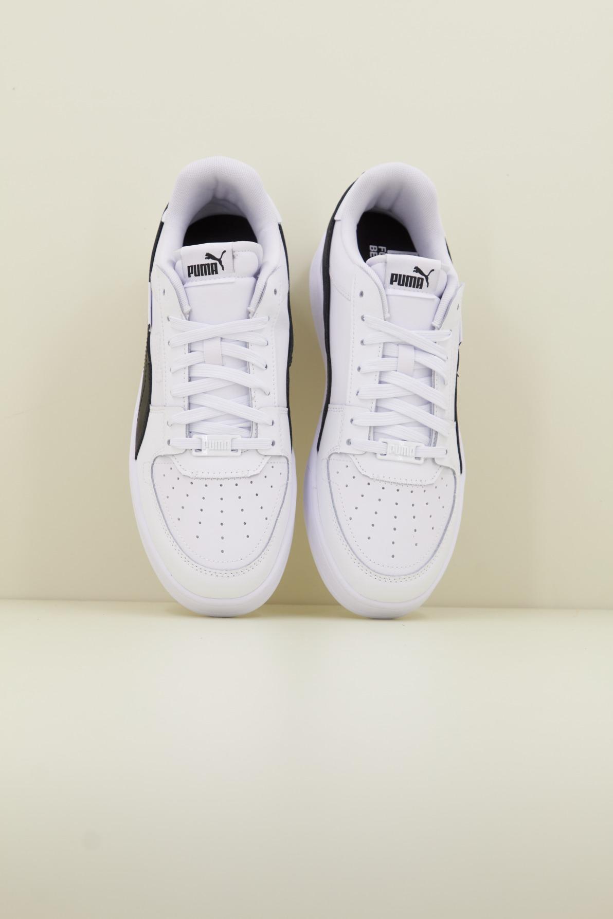PUMA CAVEN . WIP en color BLANCO (2)