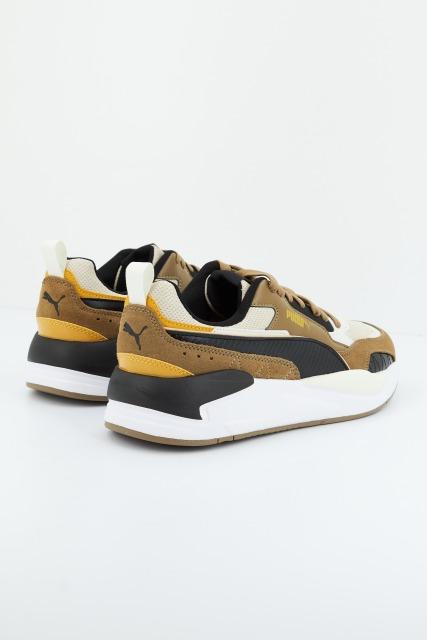 PUMA X-RAY SQUARE SD en color MARRON (2)